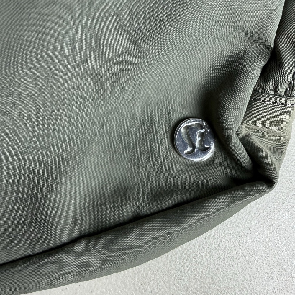 Lululemon Everywhere Belt Bag 1L Grey Sage Adjustable Crossbody Strap Waists/Hip - Picture 2 of 7